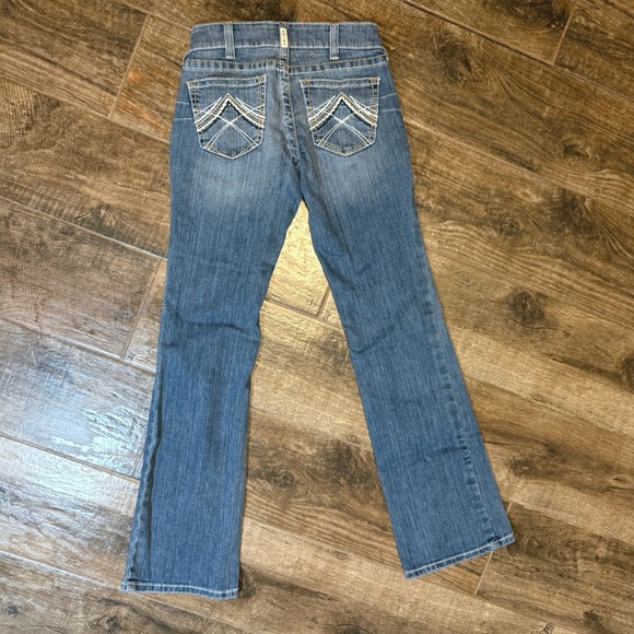 Ariat R.E.A.L. Women's Mid Rise Stretch Whipstitch Boot Cut Jean, Medium,26R - Picture 4 of 12